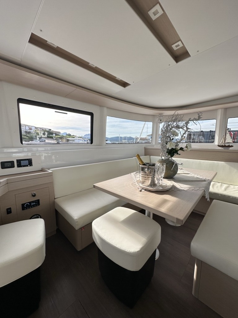 Yacht LAGOON - 46 "Granma"