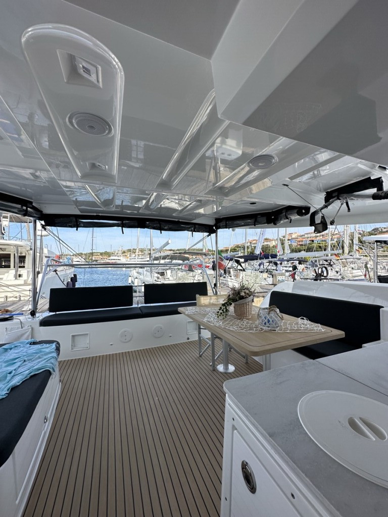 Yacht LAGOON - 46 "Granma"