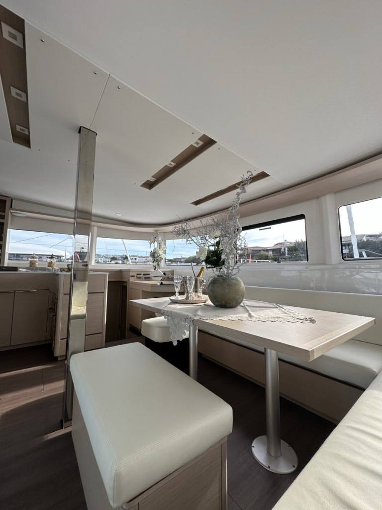 Yacht LAGOON - 46 "Granma"