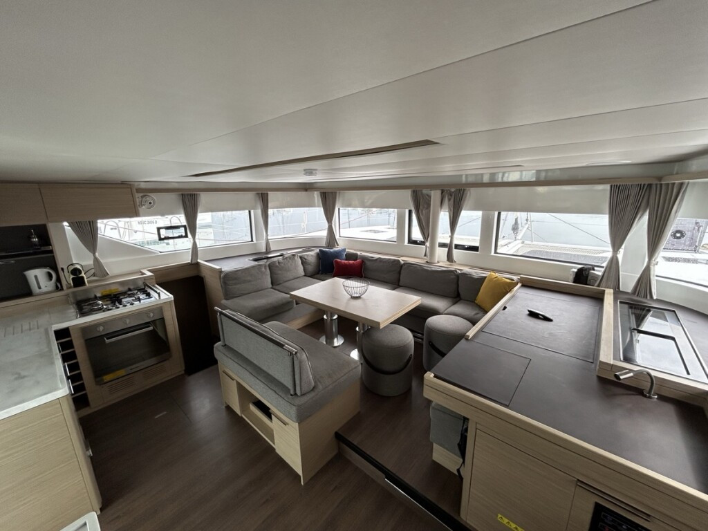 Yacht LAGOON - 51 "Sea Charme"