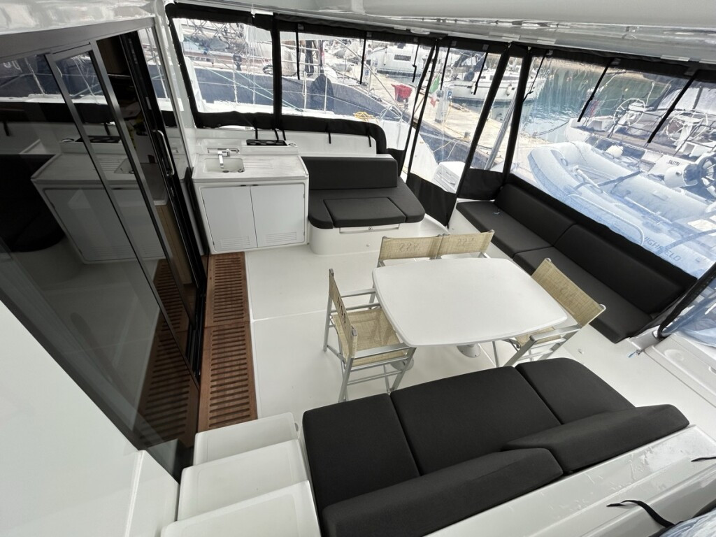 Yacht LAGOON - 51 "Sea Charme"