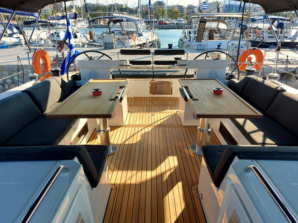 Yacht BAVARIA - C57  Holiday "Promitheas"