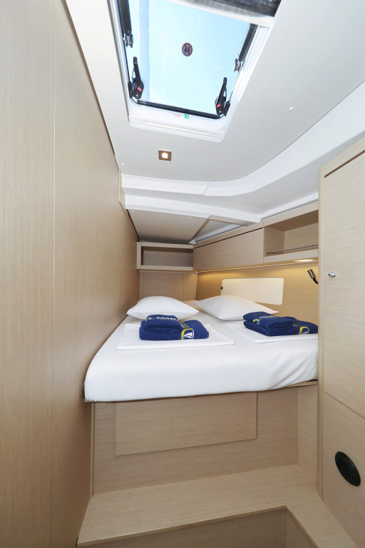 Yacht BENETEAU - Oceanis 46.1 "Saturn"