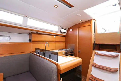 Yacht JEANNEAU - Sun Odyssey 439 "Malin"