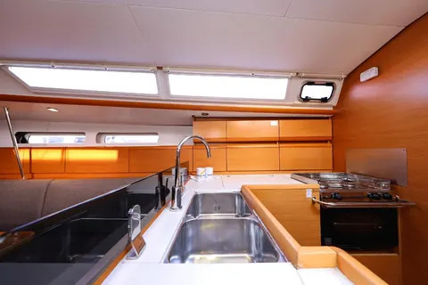 Yacht JEANNEAU - Sun Odyssey 439 "Malin"