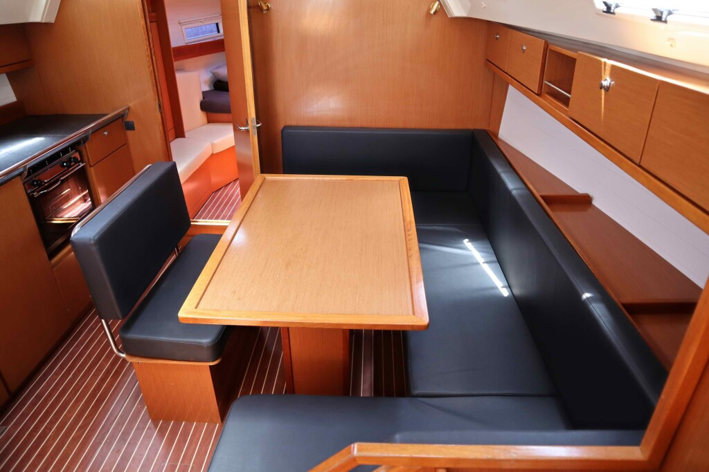 Yacht BAVARIA - Cruiser 40 "Fortuna Redux"