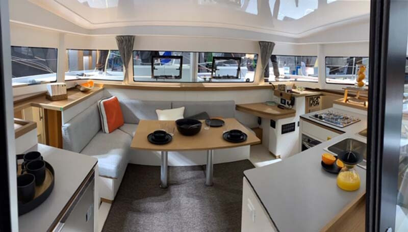 Yacht EXCESS-CATAMARANS - 11 "Black Pearl V"