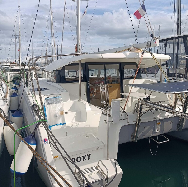 Yacht EXCESS-CATAMARANS - 11 "Roxy"