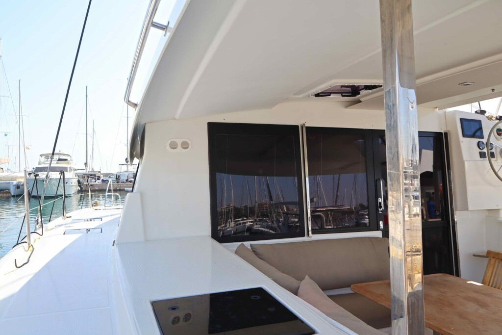 Yacht FOUNTAINE PAJOT - Lucia 40 "Alisa"