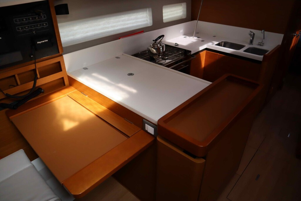 Yacht JEANNEAU - Sun Odyssey 440 "Diamond"