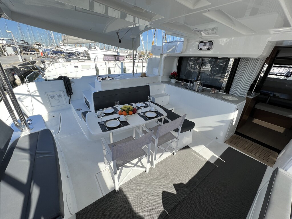 Yacht LAGOON - 46 "Kalisi Mou"