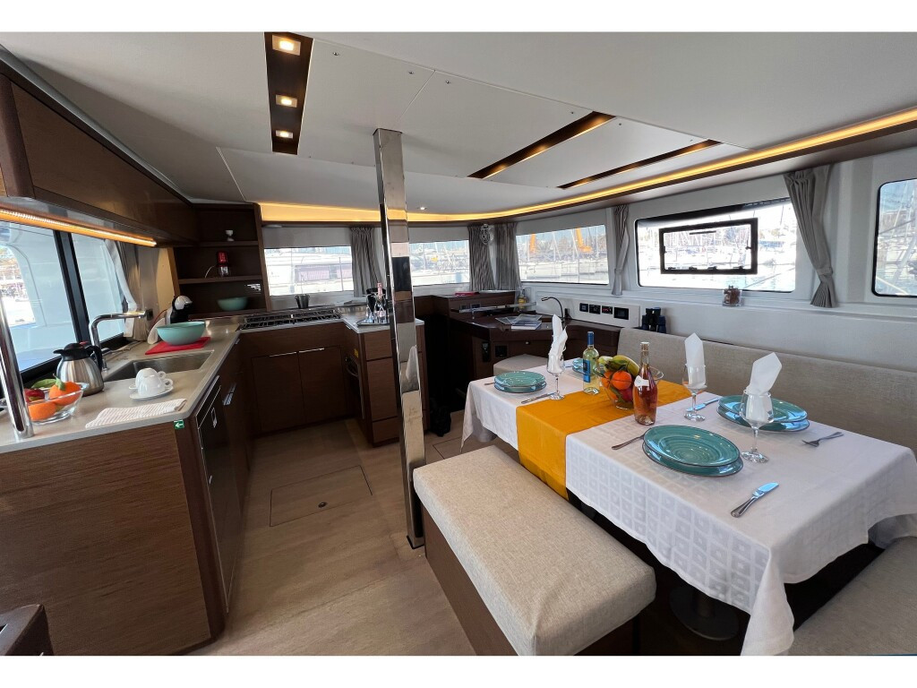 Yacht LAGOON - 46 "Kalisi Mou"