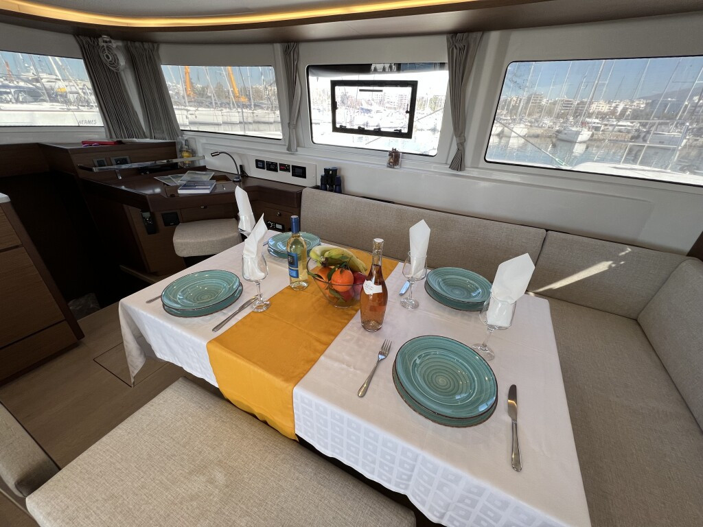 Yacht LAGOON - 46 "Kalisi Mou"