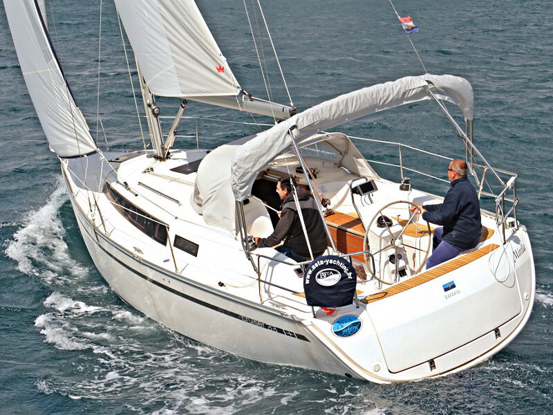 Yacht BAVARIA - Cruiser 33 "Chiara"
