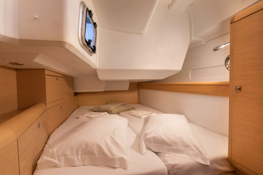 Yacht JEANNEAU - Sun Odyssey 479 "Chandra"