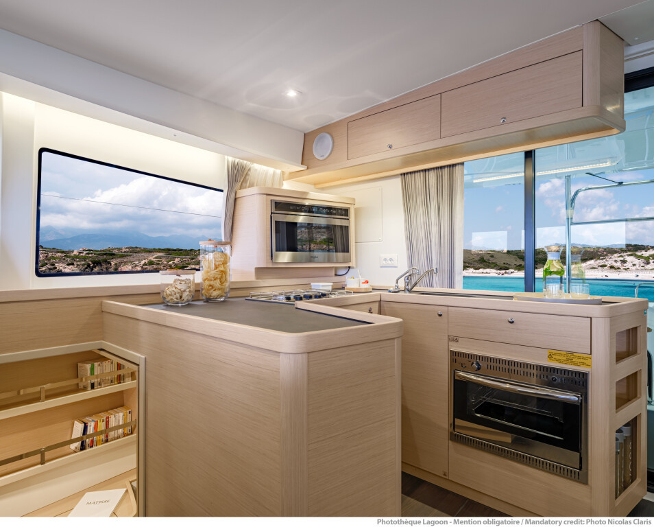 Yacht LAGOON - 42 "BYC Salvador"