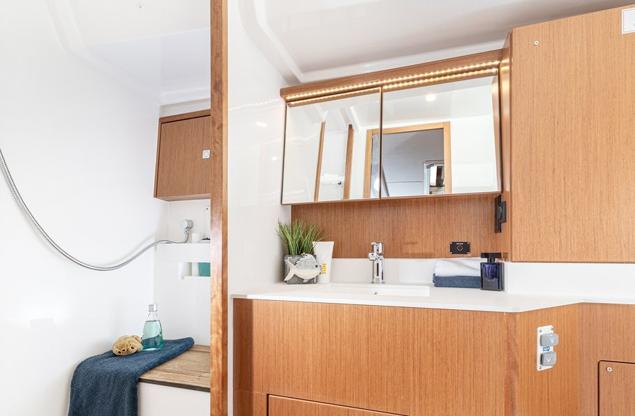 BAVARIA - C45 - 4 cab. Northern Star