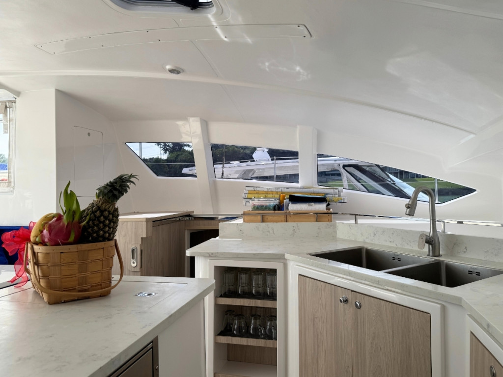 ISLAND SPIRIT YACHTS - Island Spirit 410 Fortunate Sun
