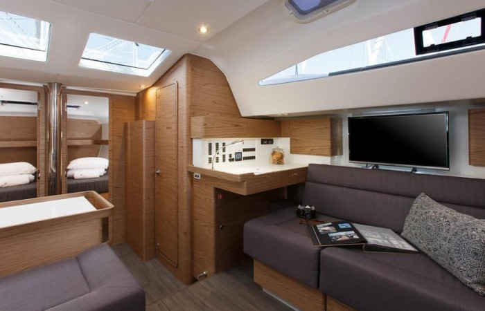 Yacht ELAN - Impression 50 "Azia"