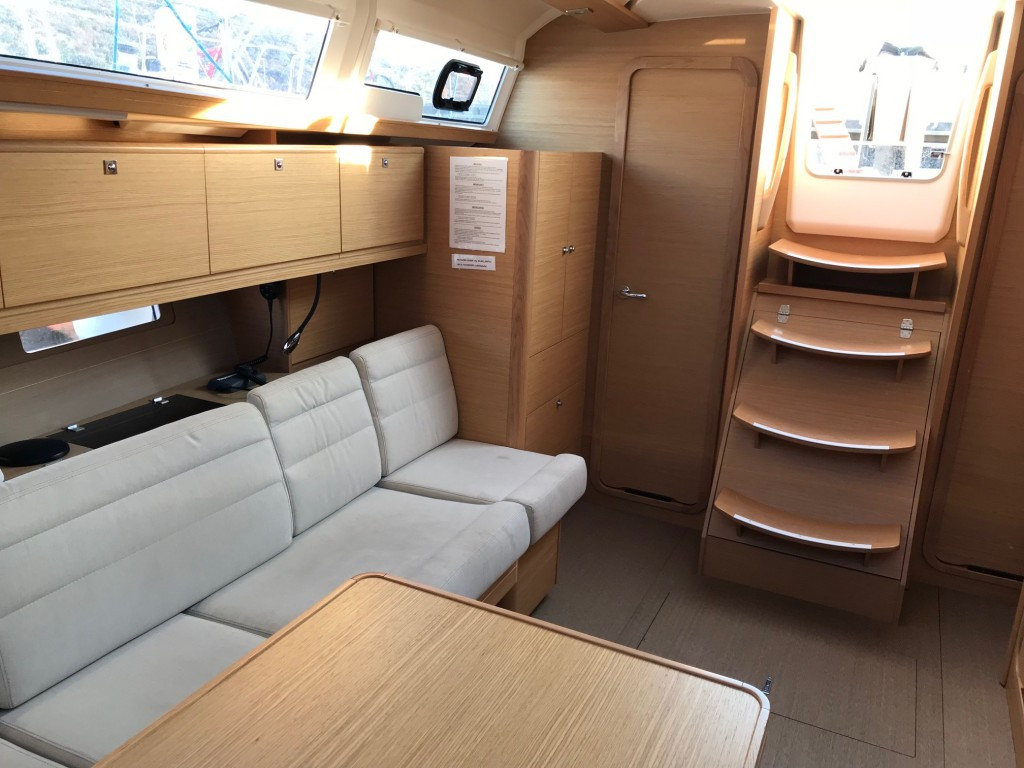 Yacht DUFOUR - 382 Grand Large "Diniva II"