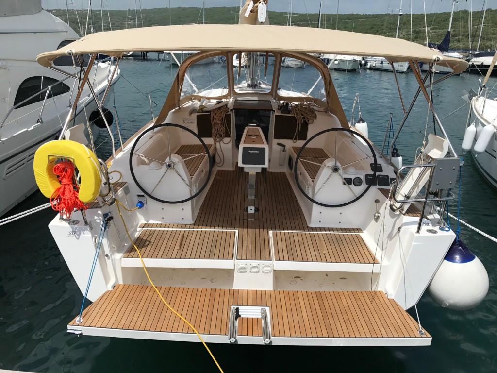 Yacht DUFOUR - 382 Grand Large "Diniva II"
