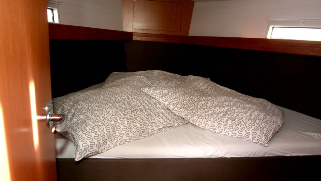 Yacht BAVARIA - Cruiser 37 "Bibi"