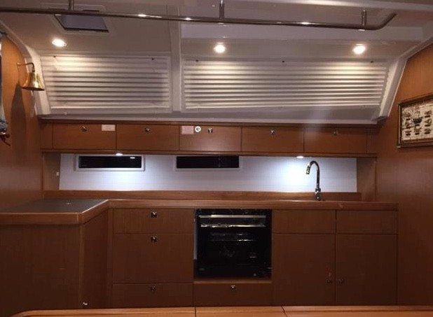 Yacht BAVARIA - Cruiser 46 "Nutka"