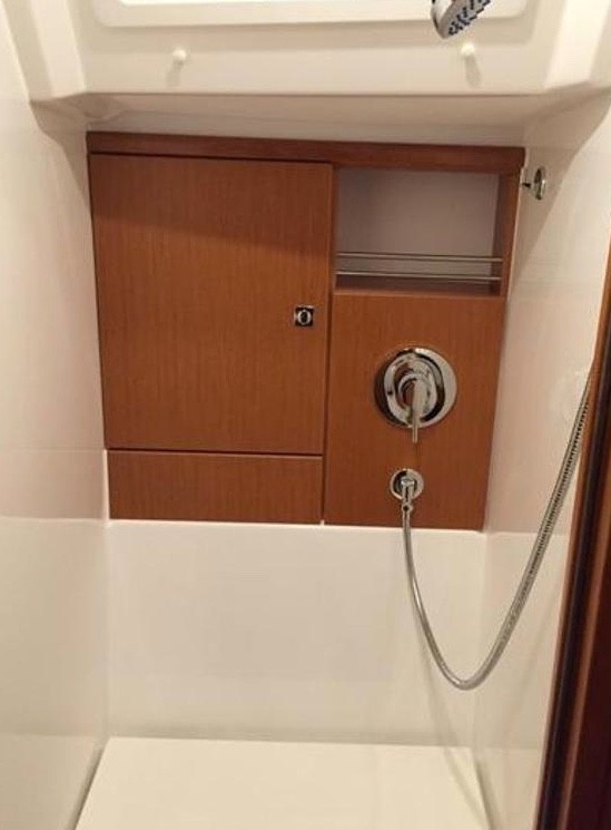 Yacht BAVARIA - Cruiser 46 "Nutka"