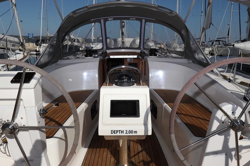 Yacht BAVARIA - Cruiser 34 "Aria"