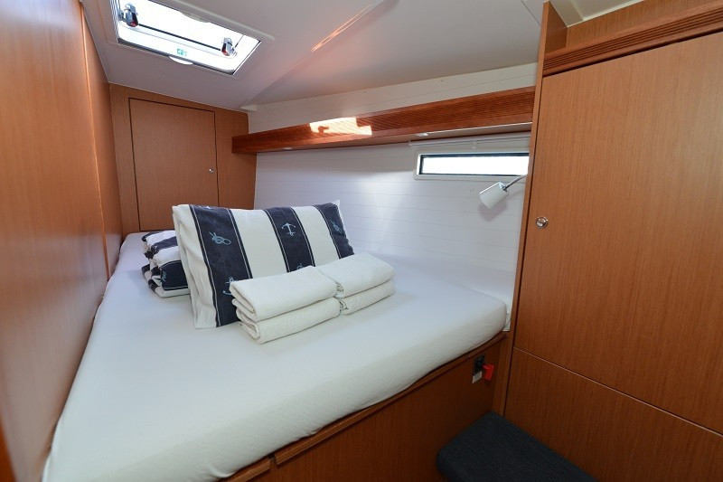 Yacht BAVARIA - Cruiser 45 "Enya"