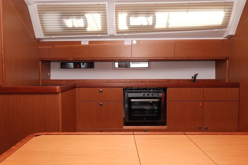 Yacht BAVARIA - Cruiser 46 "Avelina"