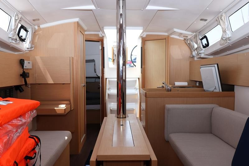 Yacht BENETEAU - Oceanis 35.1 "Aquarius"