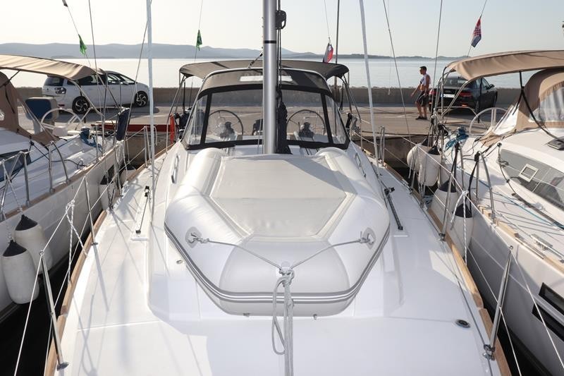 Yacht BENETEAU - Oceanis 38.1 "Dama"