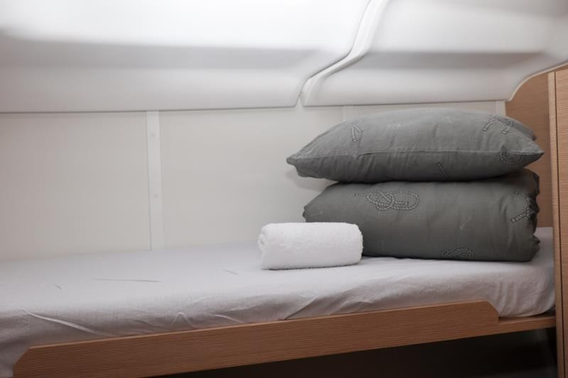 Yacht ELAN - Impression 45 "Goldfinger"