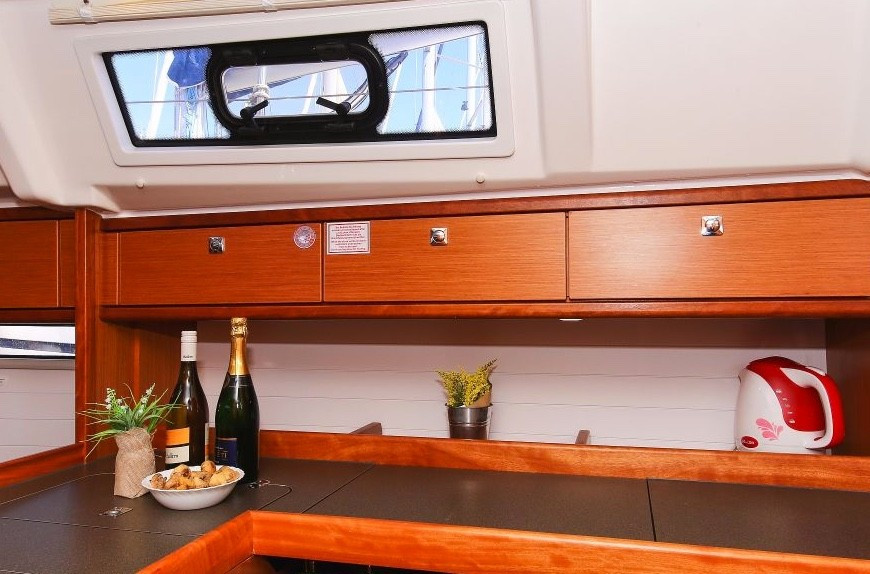 Yacht BAVARIA - Cruiser 37 "Cassiopeia"