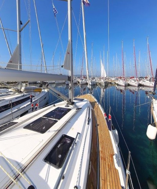 Yacht BAVARIA - Cruiser 37 "Cassiopeia"