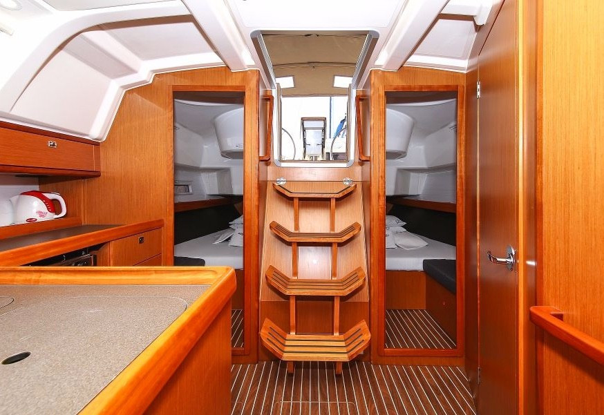 Yacht BAVARIA - Cruiser 37 "Cassiopeia"