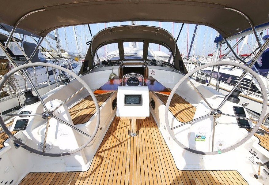 Yacht BAVARIA - Cruiser 37 "Cassiopeia"