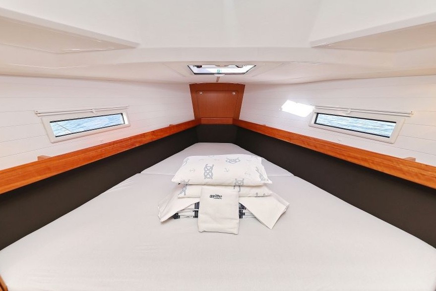 Yacht BAVARIA - Cruiser 41 "Aquarius"