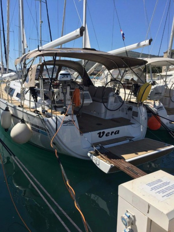 Yacht BAVARIA - Cruiser 37 "Vera"