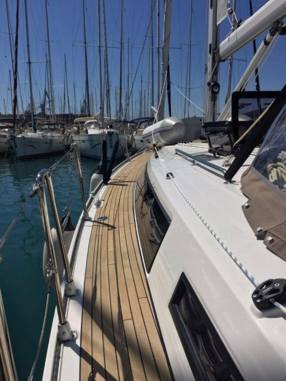 Yacht BAVARIA - Cruiser 37 "Vera"