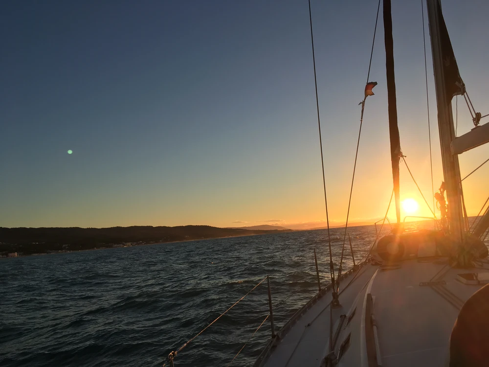 Wir erreichten Port Rodi Garganico spät.