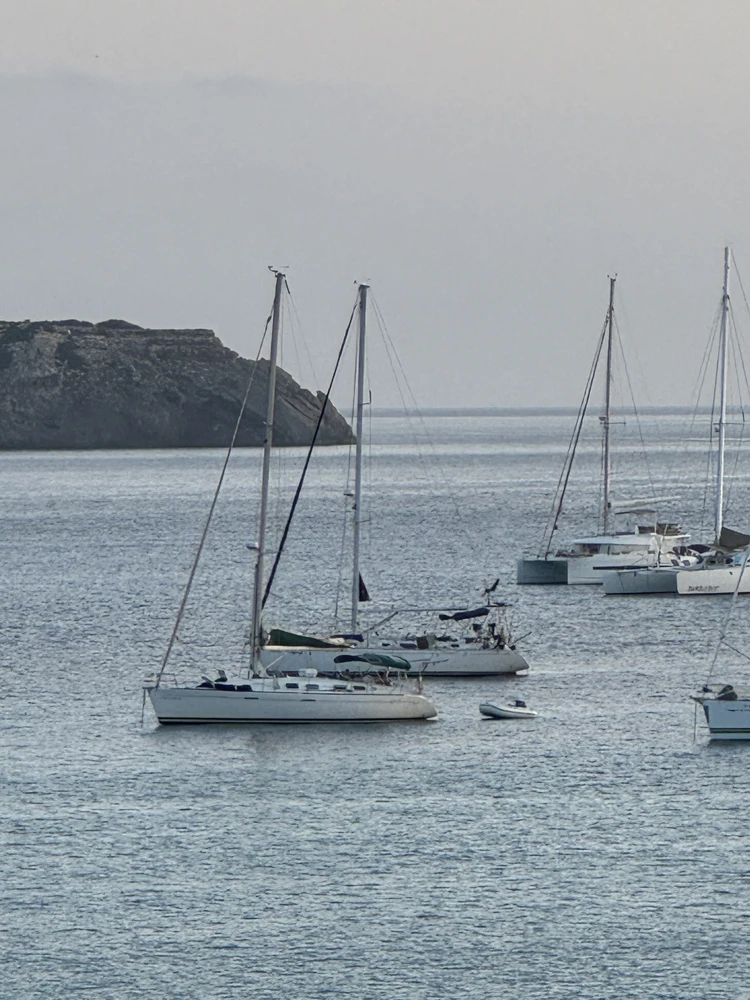 POLARIS ist am schwarzen Superwind-Generator gut zu erkennen.