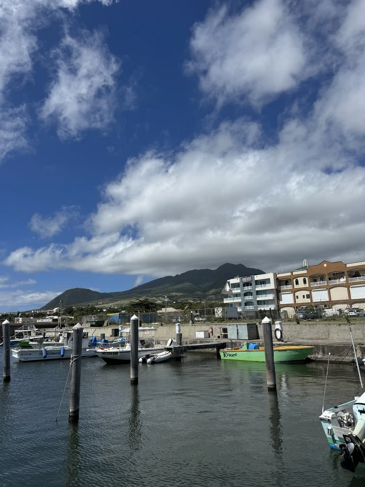Saint Kitts - Basseterre in der Karibik.
