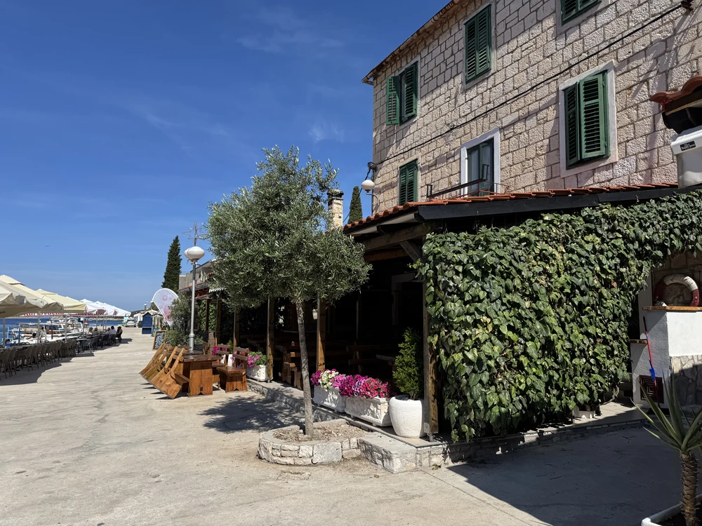 Restaurant in Maslinica auf Solta. Derzeitiger Betreiber nicht bekannt.