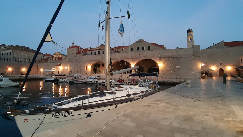 SV POMALO von Christian Winkler (moresail.at) in Dubrovnik.