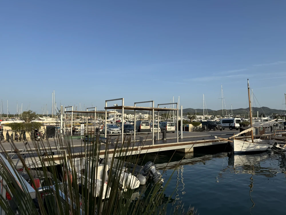 Hafenstege von Club Nautico San Antonio de Portmany