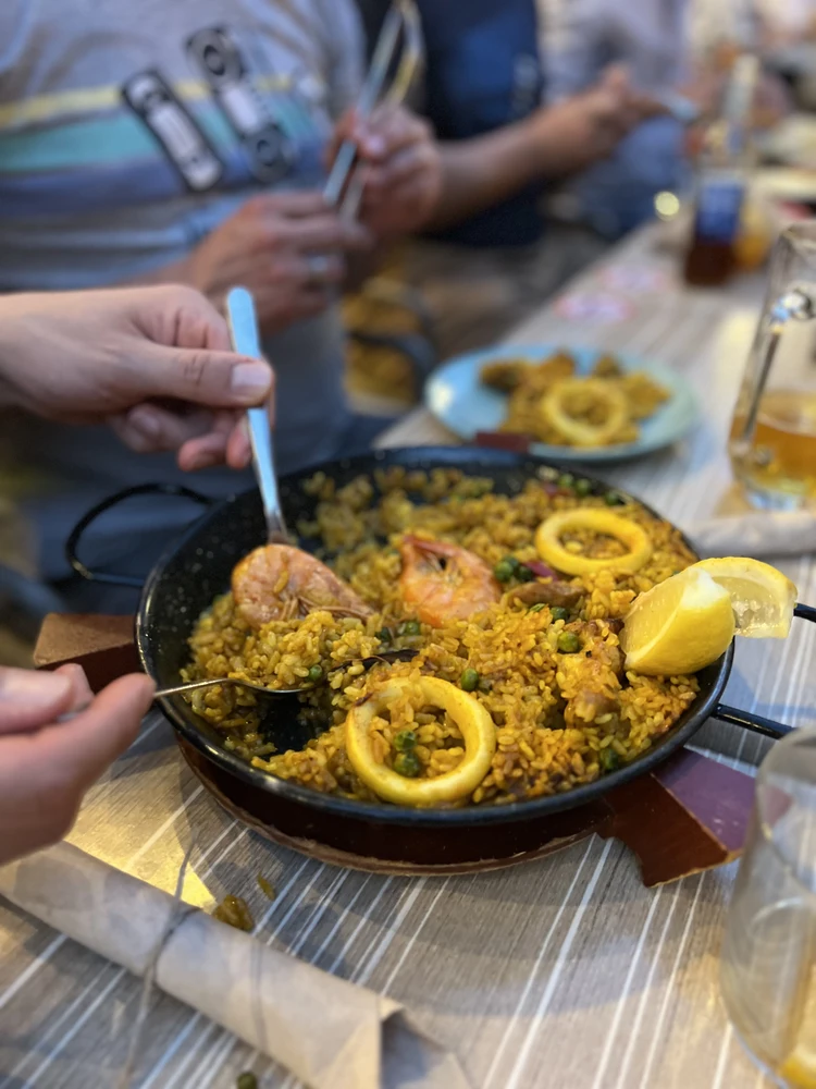 Klassische spanische Mahlzeit.