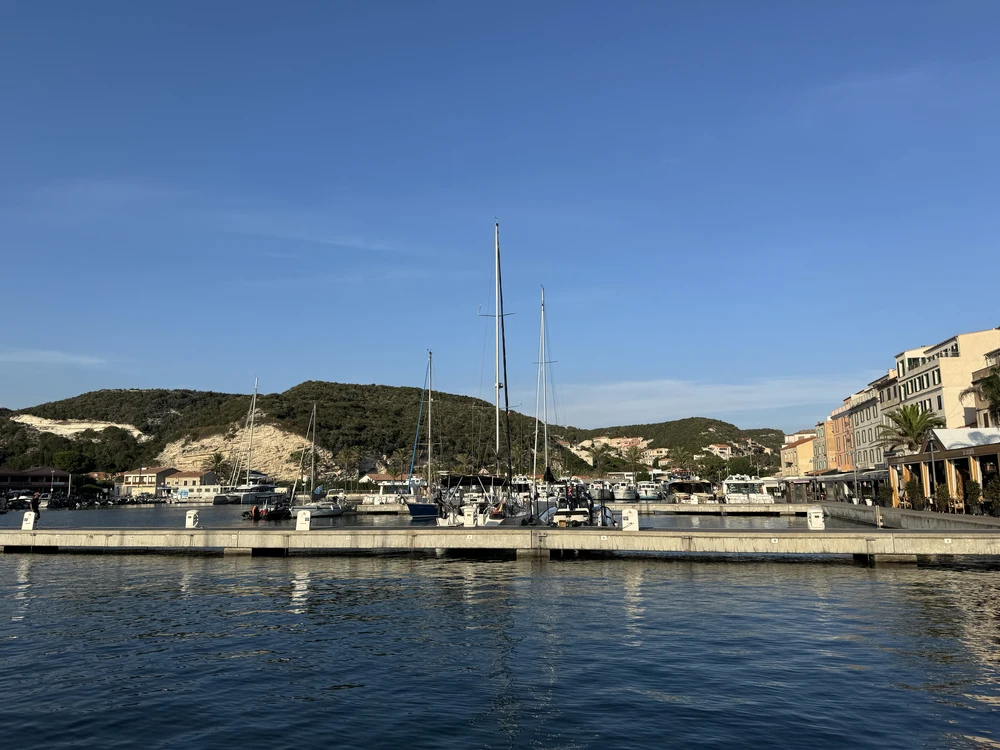 Hafenanlage Bonifacio - Wenig Betrieb.