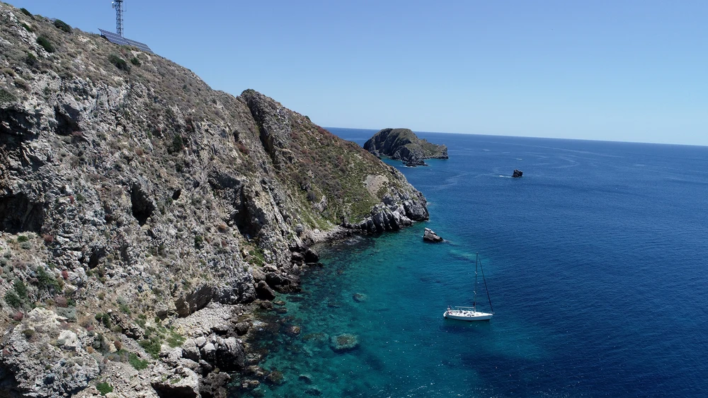 An dieser Position etwa ca. fünfzehn Meter Tiefe.